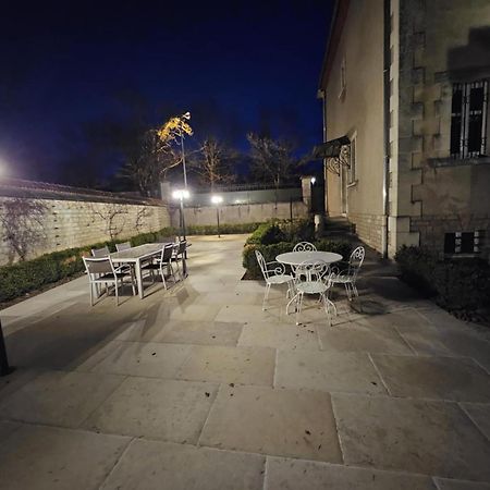 Chambres D'Hotes De Luxe Cote Parc-Cote Jardin Avec Parking Prive Gratuit Nevers Exterior photo