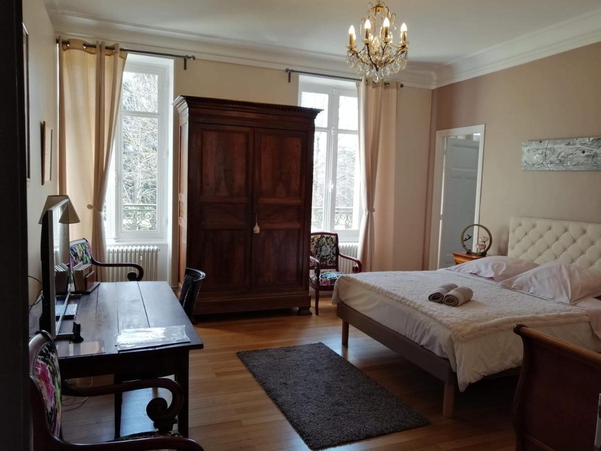 Chambres D'Hotes De Luxe Cote Parc-Cote Jardin Avec Parking Prive Gratuit Nevers Exterior photo