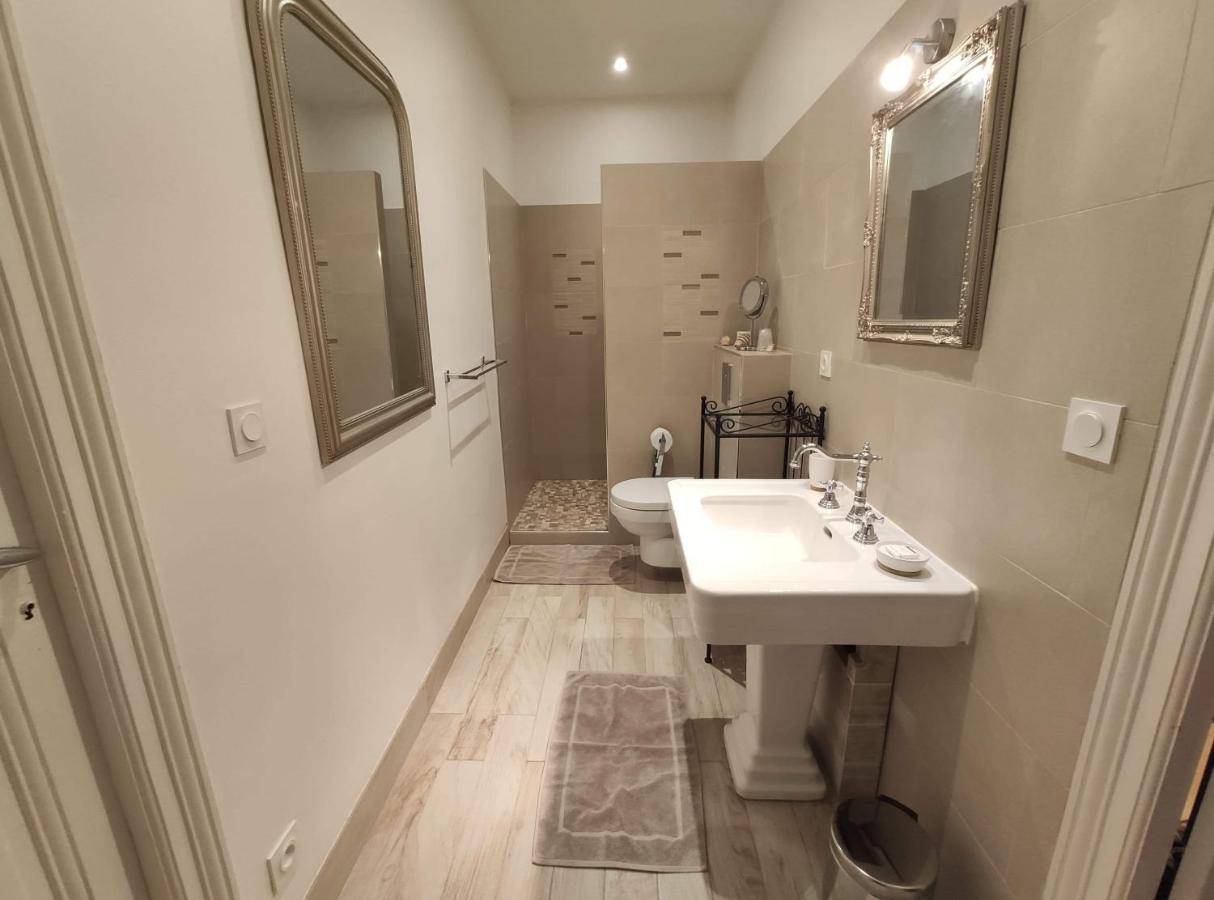 Chambres D'Hotes De Luxe Cote Parc-Cote Jardin Avec Parking Prive Gratuit Nevers Exterior photo