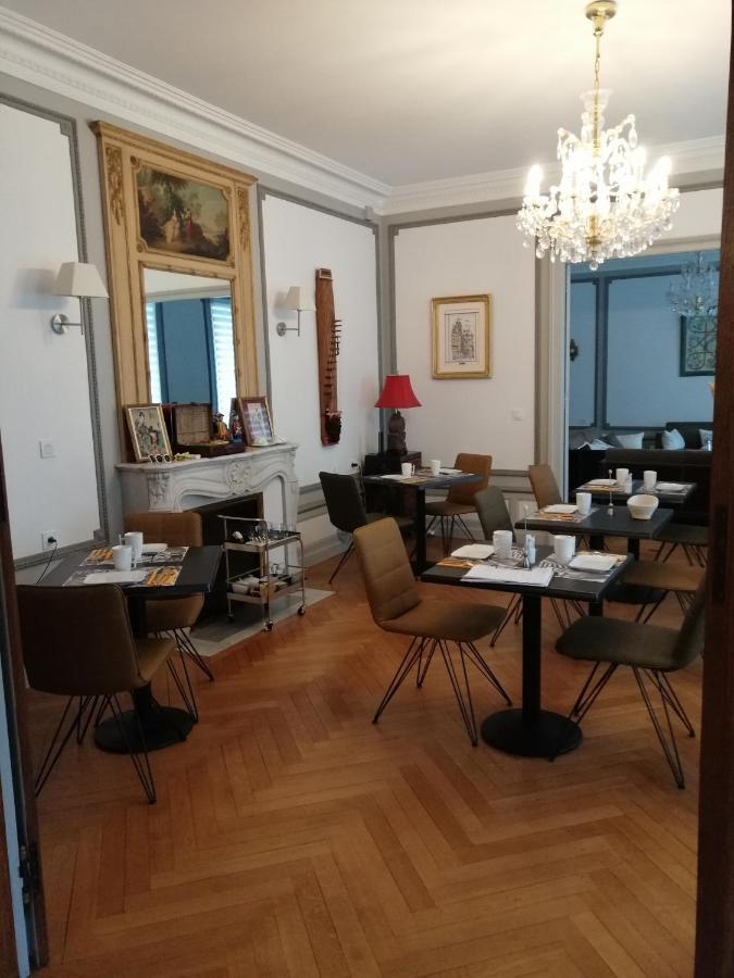 Chambres D'Hotes De Luxe Cote Parc-Cote Jardin Avec Parking Prive Gratuit Nevers Exterior photo