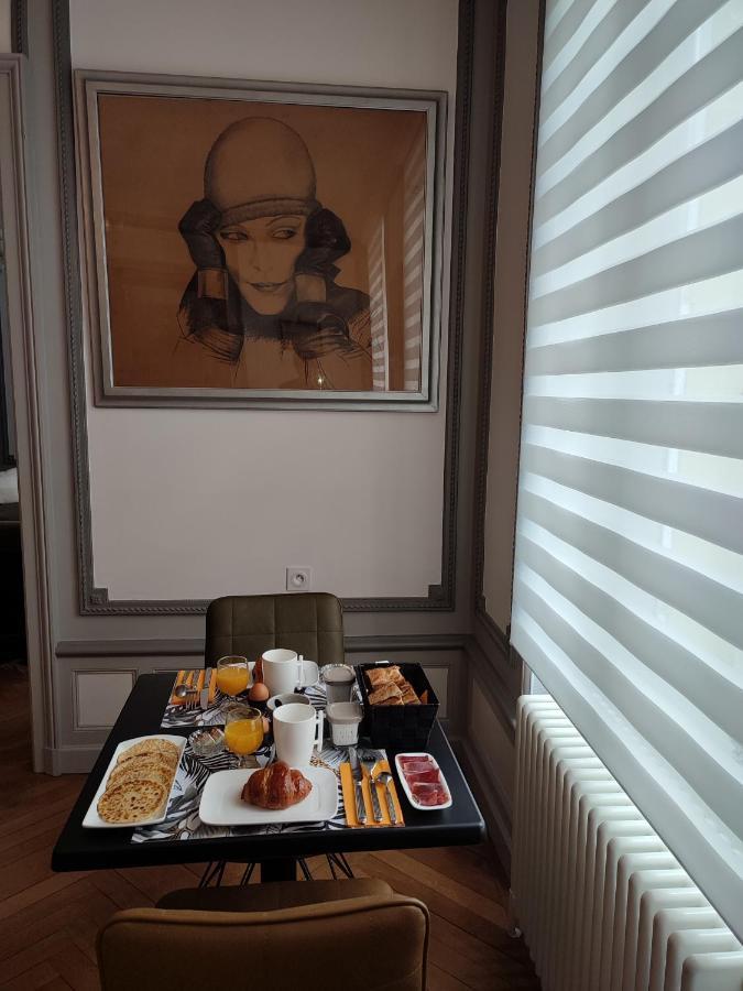 Chambres D'Hotes De Luxe Cote Parc-Cote Jardin Avec Parking Prive Gratuit Nevers Exterior photo