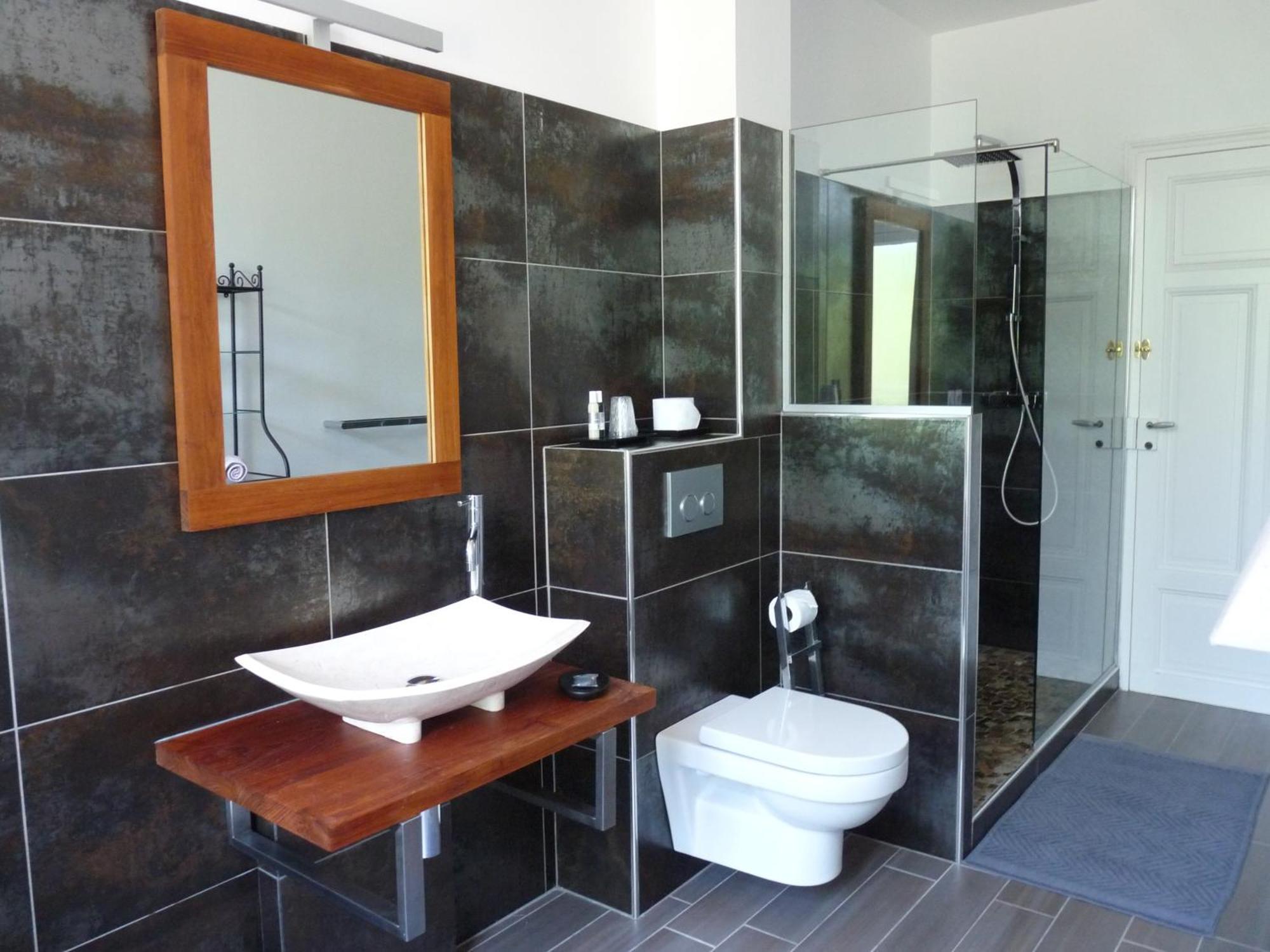 Chambres D'Hotes De Luxe Cote Parc-Cote Jardin Avec Parking Prive Gratuit Nevers Room photo
