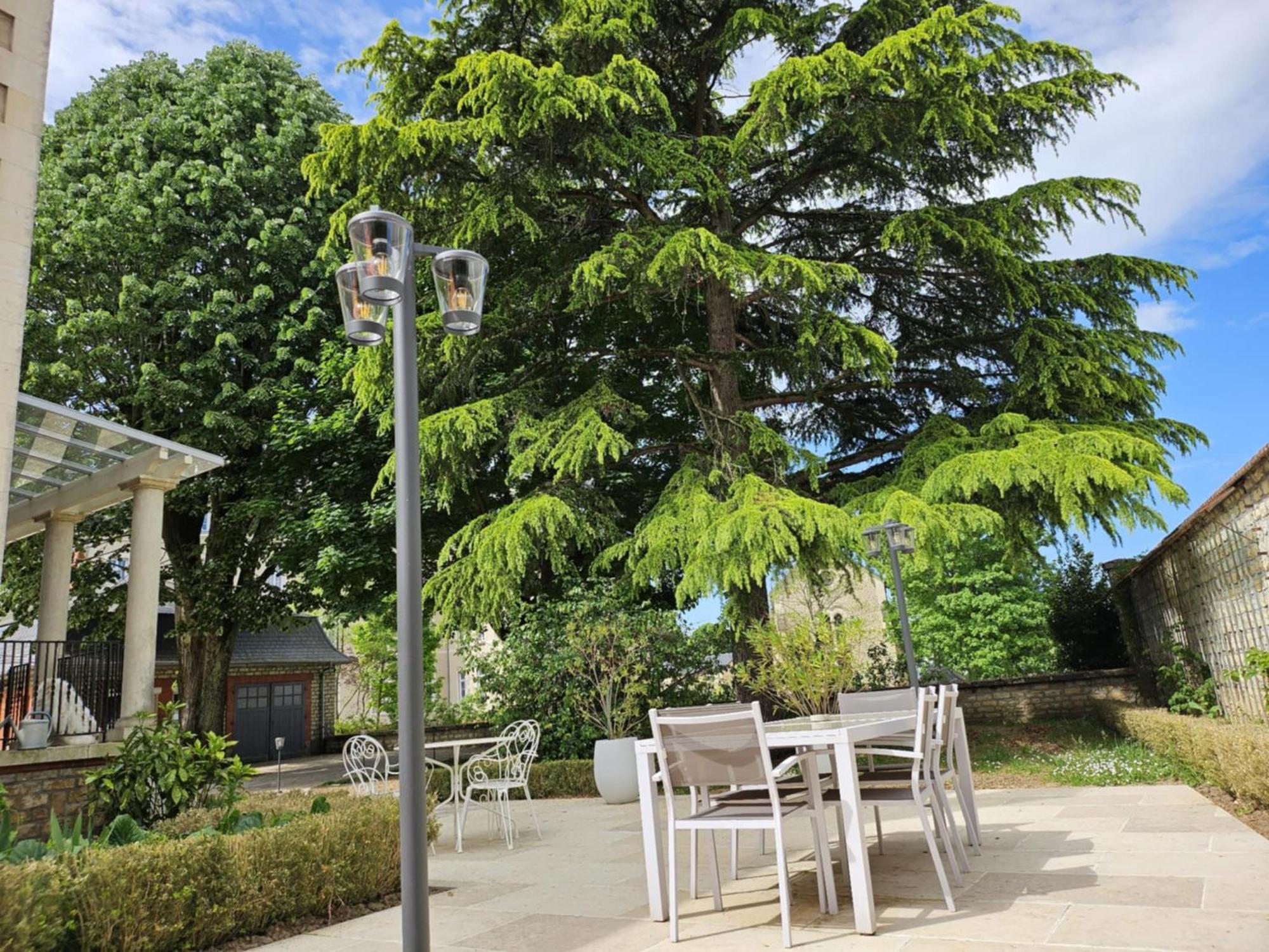 Chambres D'Hotes De Luxe Cote Parc-Cote Jardin Avec Parking Prive Gratuit Nevers Exterior photo