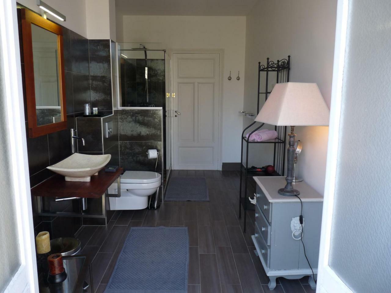 Chambres D'Hotes De Luxe Cote Parc-Cote Jardin Avec Parking Prive Gratuit Nevers Exterior photo