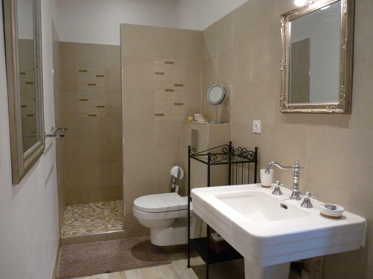 Chambres D'Hotes De Luxe Cote Parc-Cote Jardin Avec Parking Prive Gratuit Nevers Exterior photo